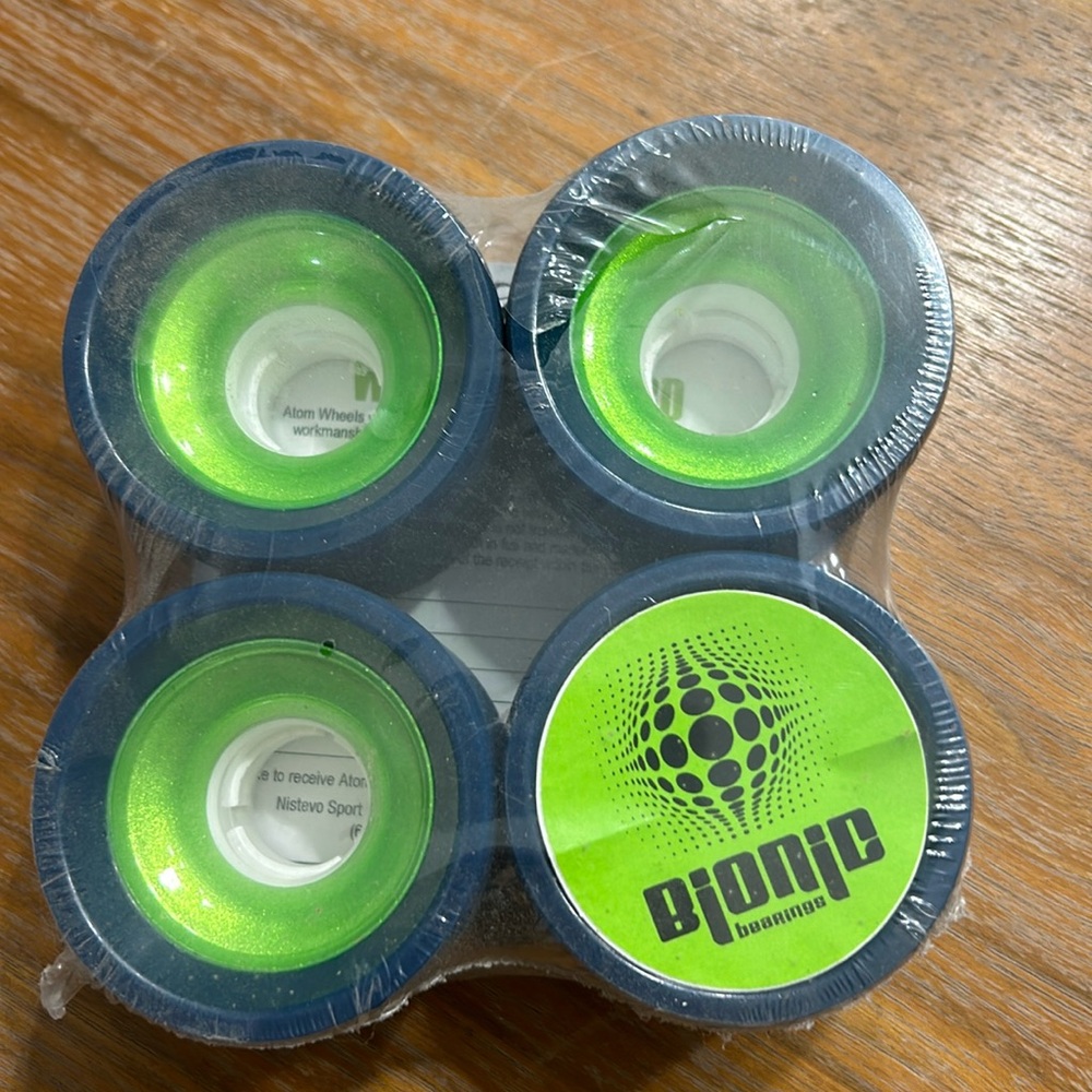 Unopened Atom Lowboys 95A roller derby wheels